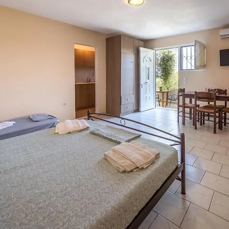 Eleni - 500m From Center, By Zantewize Tsilivi (Zakynthos)